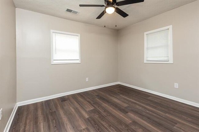 Building Photo - New Fully Renovated Home - Open to Section 8