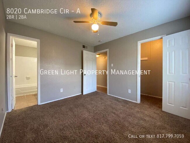 Building Photo - 8020 Cambridge Cir