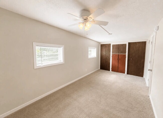 Building Photo - 2415 W Vermijo Ave