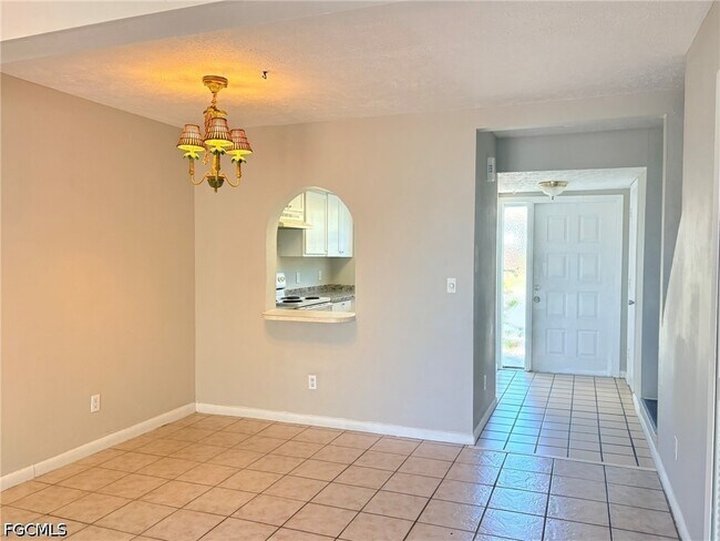Building Photo - 1123 SW 48th Terrace