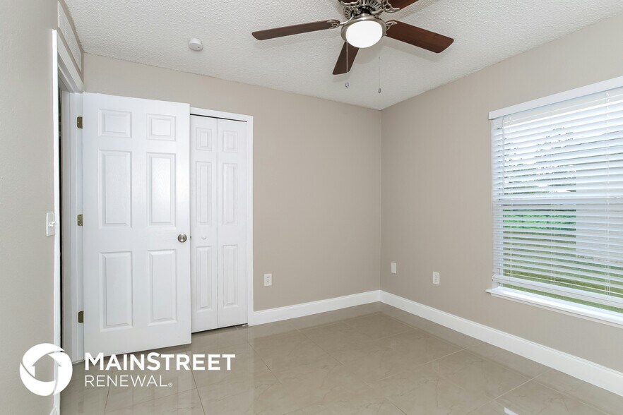 Building Photo - 1118 Chesterfield Ct