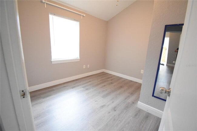 Building Photo - 221 E Cypress St