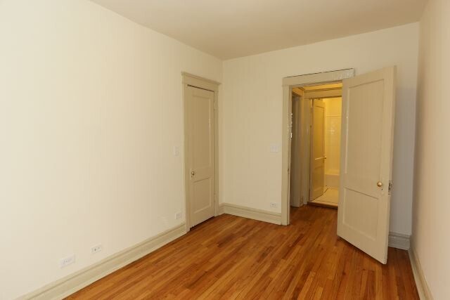 Building Photo - 4710 N Racine Ave