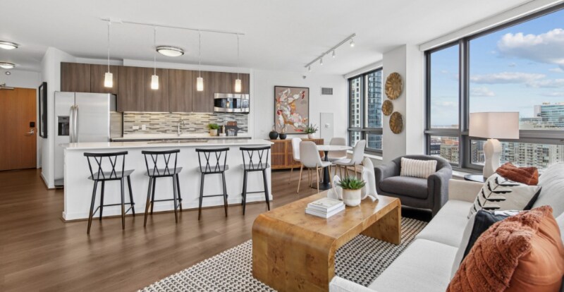 Building Photo - 330 W Grand Ave