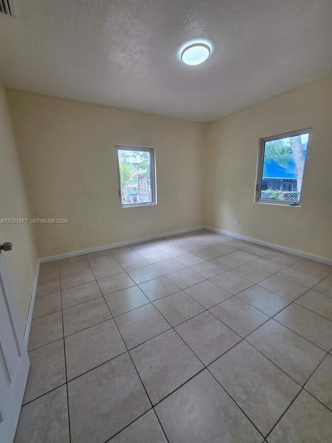 Building Photo - 315 NW 53rd St