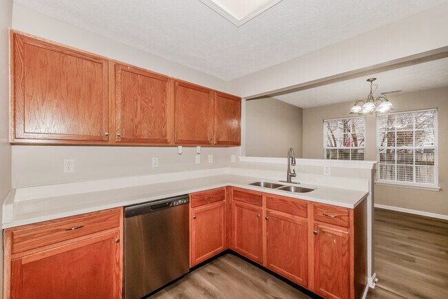 Building Photo - 6748 Redan Dr