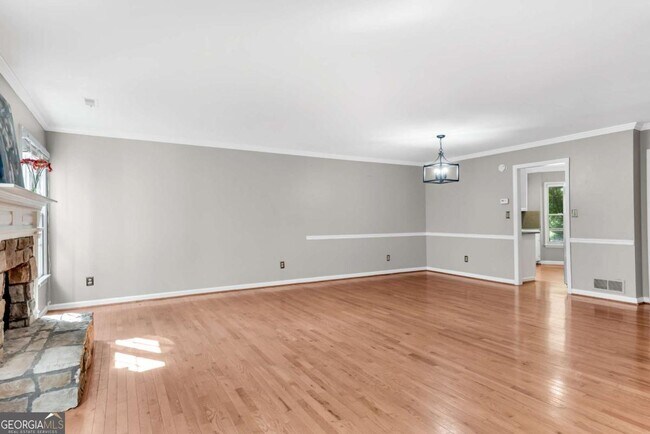 Building Photo - 1427 Old Virginia Ct SE