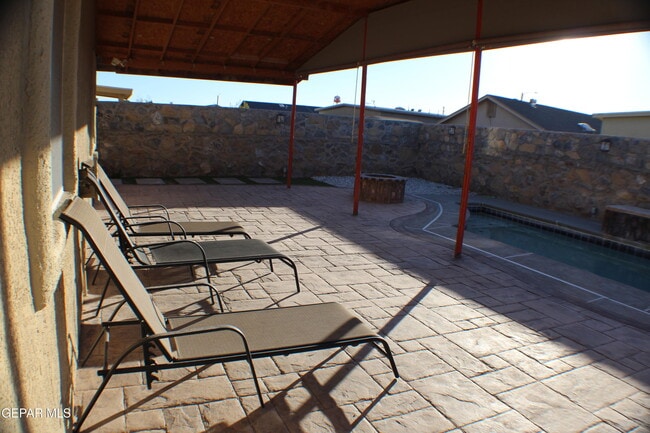 Building Photo - 4805 Ramon Vega