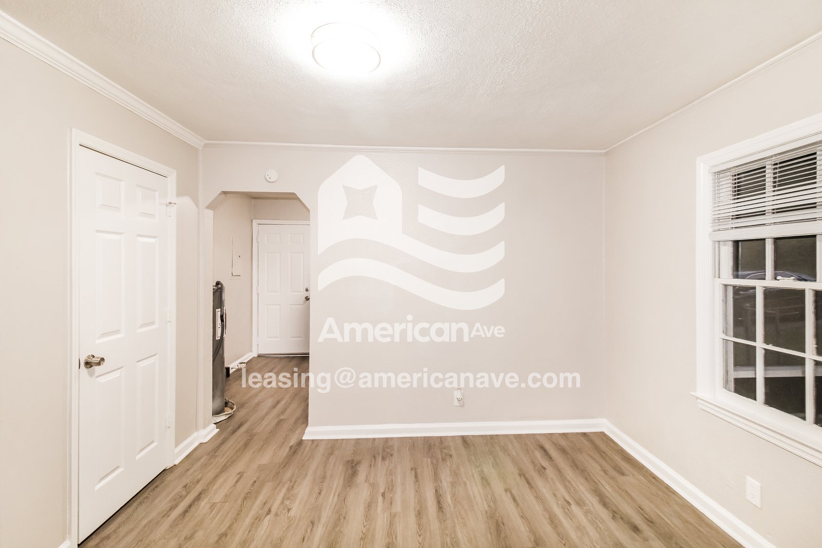 Building Photo - 914 Lamore St