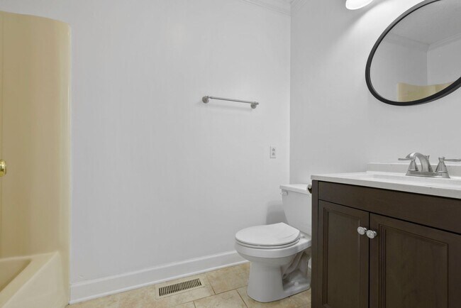 Building Photo - Welcome to this Comfortable, Charming & Outdoor Living, Single-Level Home