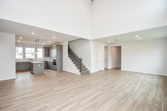 Building Photo - 21835 Erskine Peaks Pl