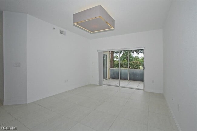 Building Photo - 6490 Aragon Way