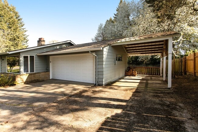 Building Photo - Available Beautiful Single-Level Home with...