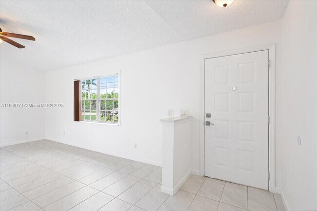 Building Photo - 3749 SW Kasin St