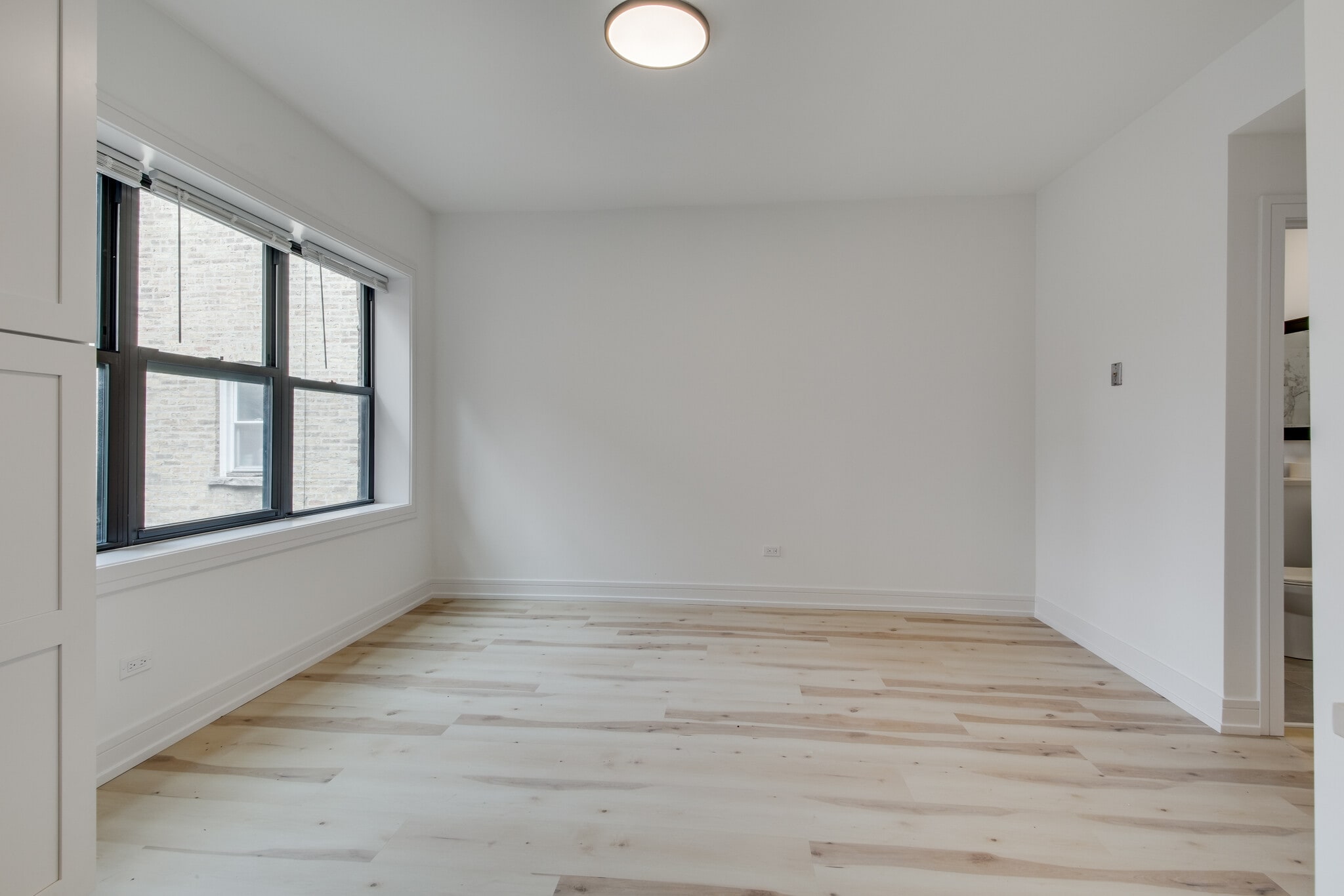 Building Photo - 1906 N Whipple St