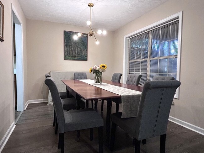 Building Photo - North Druid Hills Hidden Gem!  2 Bed - 2 Bath Near Emory, Available Late July!