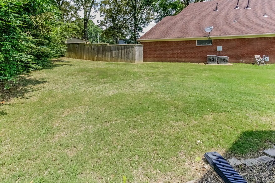 Building Photo - 9296 McClendon Cir N