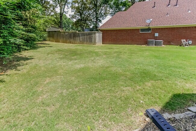 Building Photo - 9296 McClendon Cir N