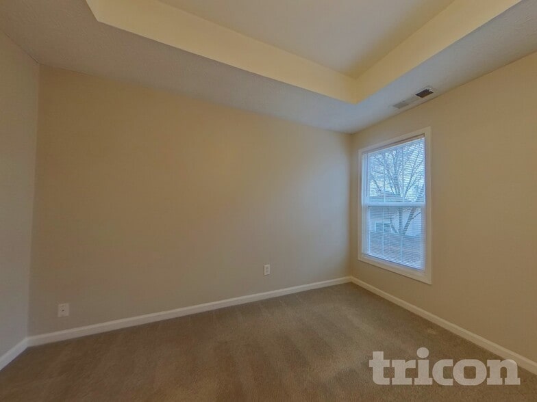 Building Photo - 2440 Lunetta Ln