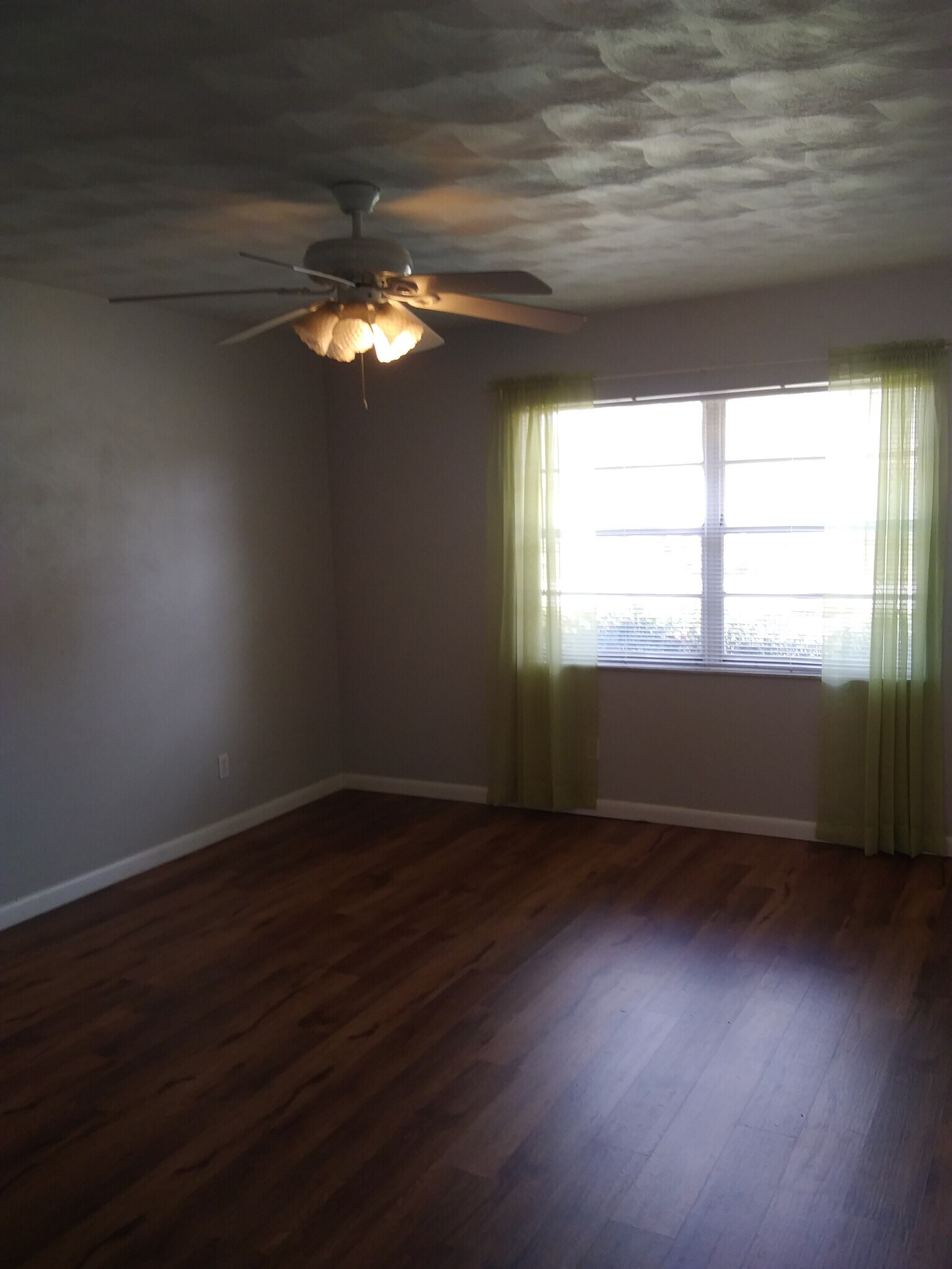 Building Photo - 5172 Taylor Ave