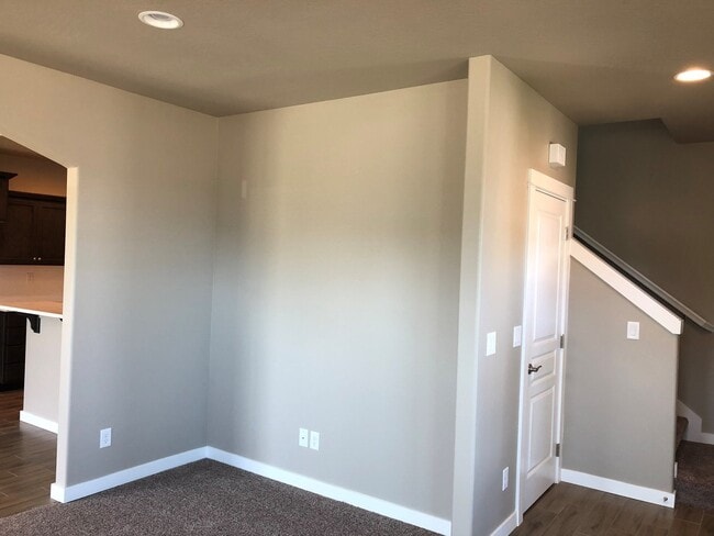 Building Photo - Beautiful newer 4 bedroom house in Coburg!
