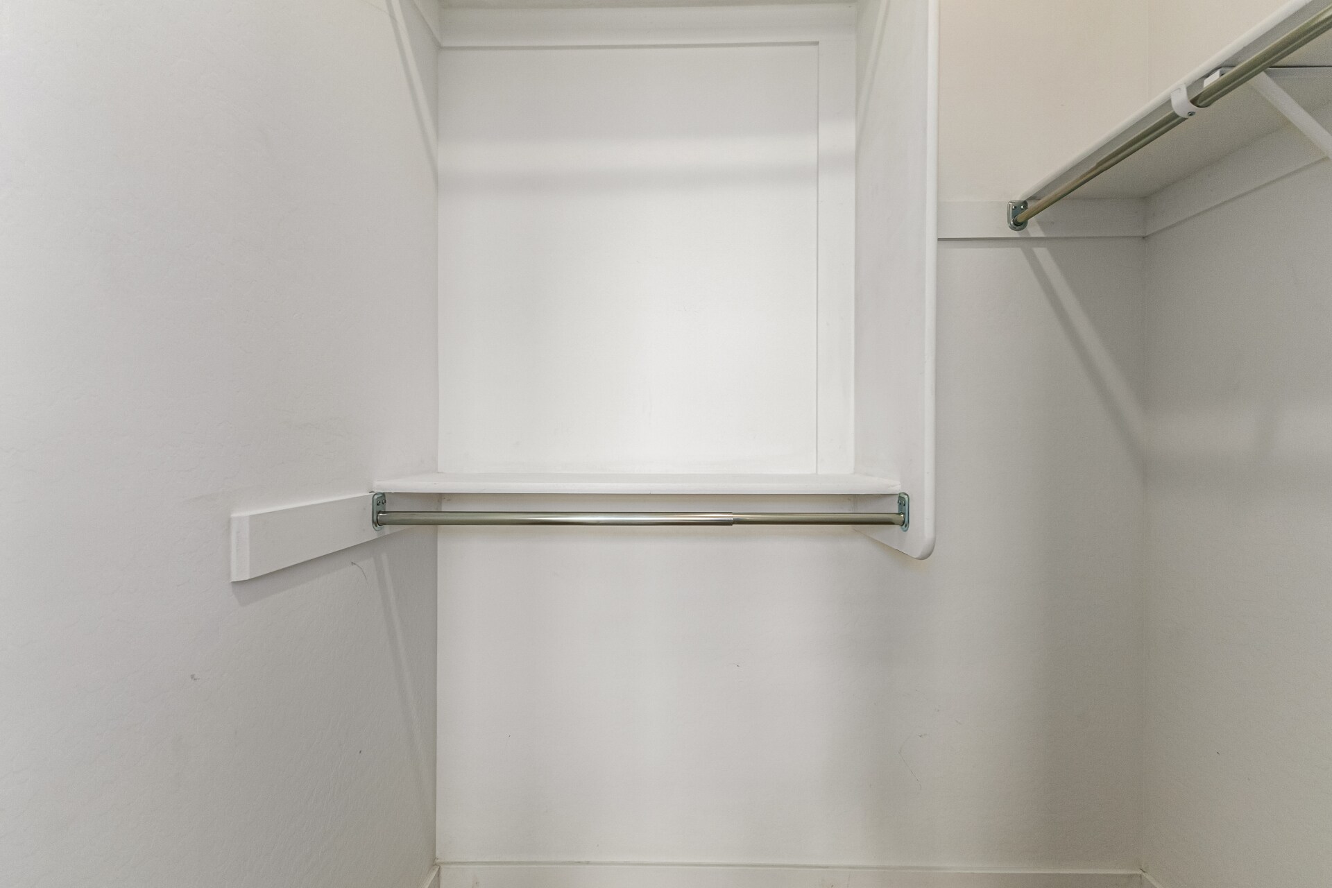 Building Photo - 20954 E Mayberry Rd