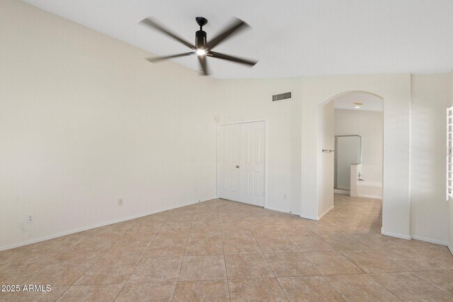 Building Photo - 7910 W Adobe Dr