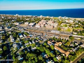 Building Photo - 364 Westwood Ave