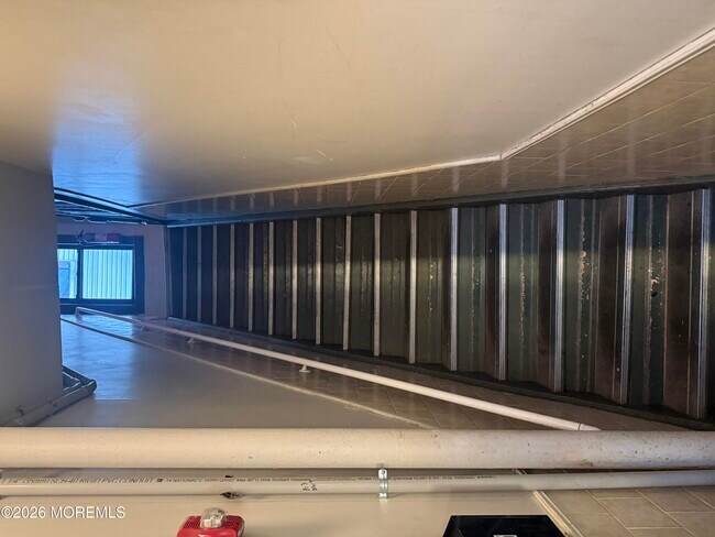 Building Photo - 56 Main St