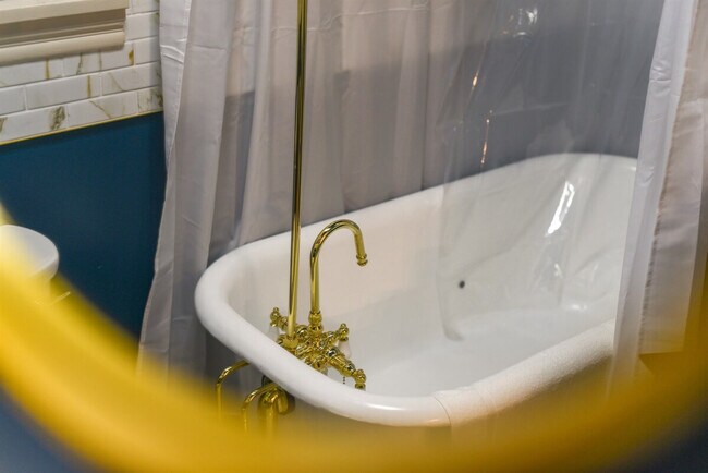 Building Photo - 3531 Fleming Ave