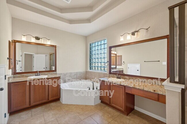 Building Photo - 226 Hamburg Ave