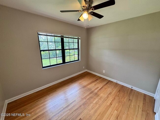 Building Photo - 2054 Holly Oaks River Dr