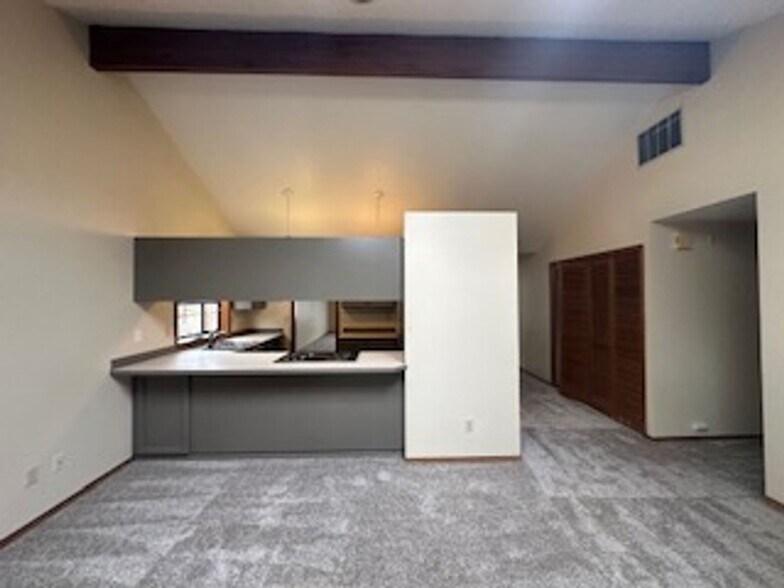 Building Photo - 16265 NW Lyndel Ln