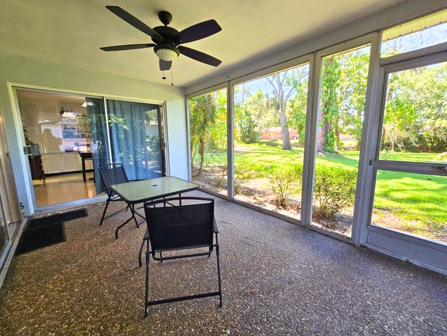 Building Photo - Charming 2 Bed/ 2 Bath Home w/ Garage in Sarasota
