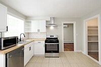 Building Photo - Updated, Pet-Friendly Fry's Spring Duplex - Grad Students Are Welcome!