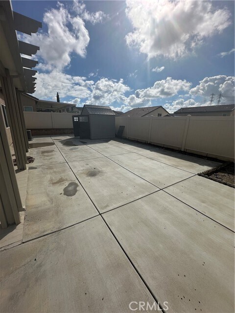 Building Photo - 1055 Raven Ct