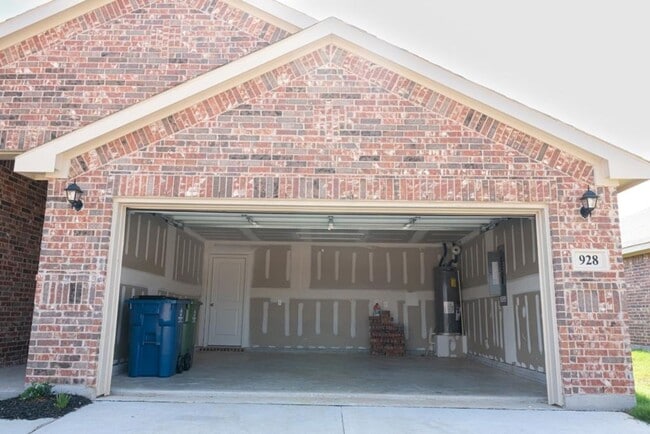 Building Photo - Stunning Single Family Ranch in Aubrey!