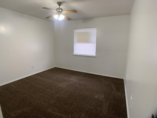 Building Photo - 6510 Hackel Dr