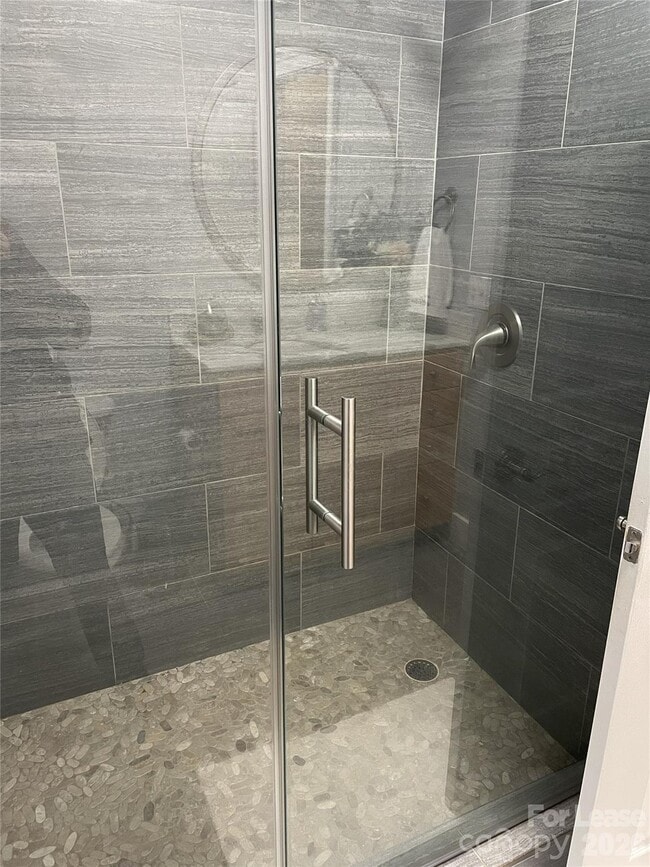 Building Photo - 115 E Park Ave