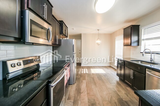 Building Photo - 13341 NW 84th St