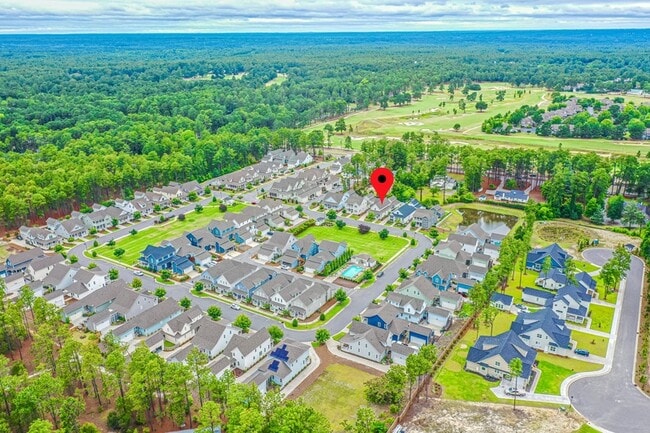 Building Photo - 420 Manning Square