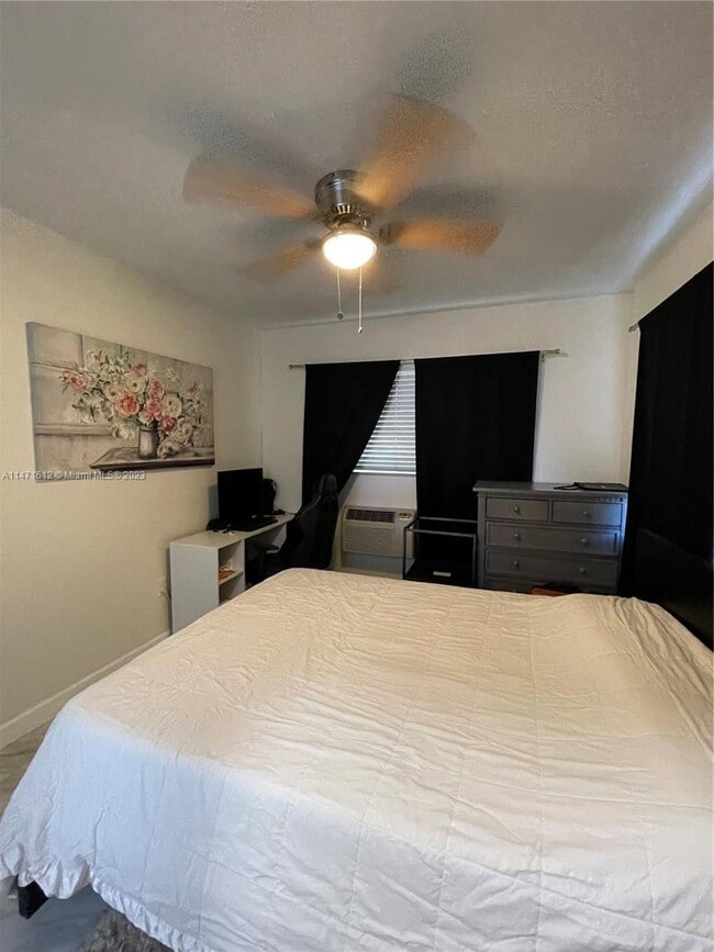 Building Photo - 11890 NE 16th Ave