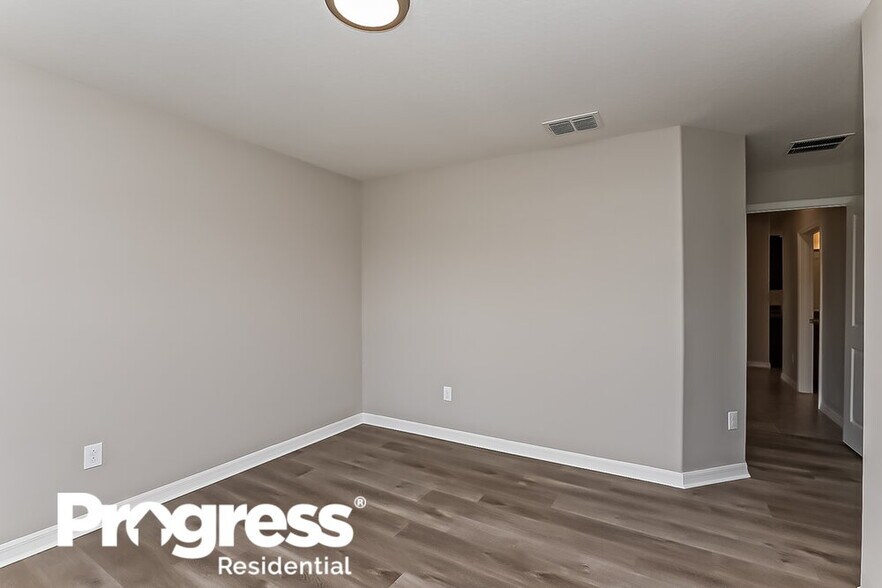 Building Photo - 11222 Leland Groves Dr