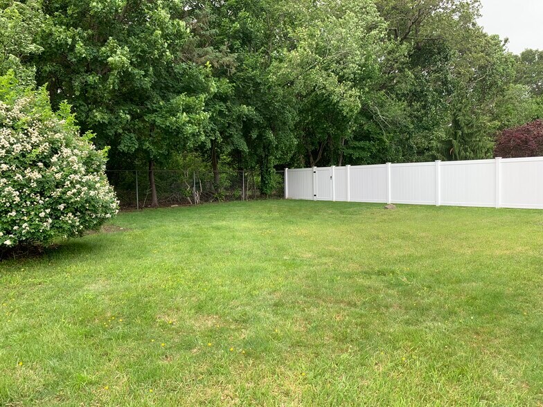 Building Photo - 47 Ashwood Cir