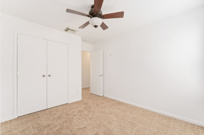 Building Photo - Stylish 3-Bedroom, 2-Bath in a Vibrant Spr...