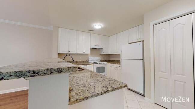 Building Photo - 313 Glen Echo Ln