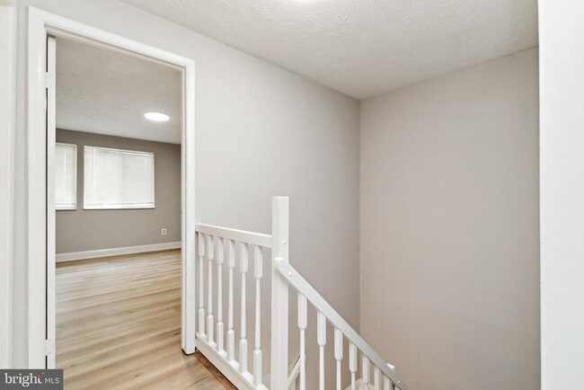 Building Photo - 3380 Longbow Ct