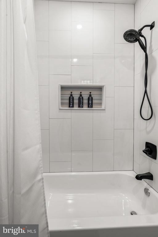 Building Photo - 2232 S 17th St