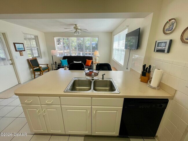 Building Photo - 125 Lynnhurst Dr