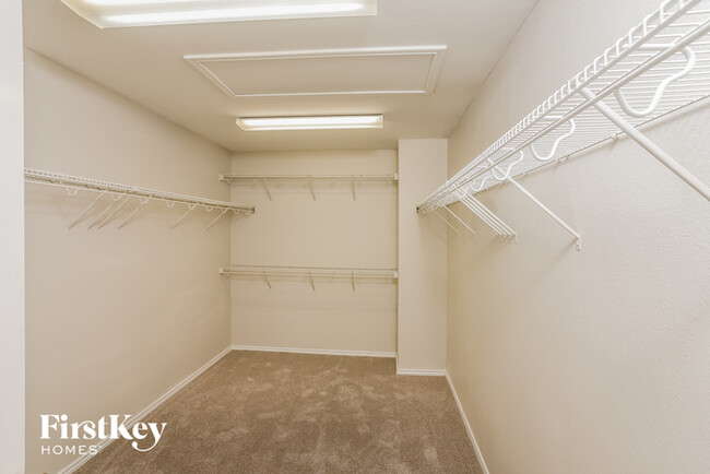 Building Photo - 16918 Darien Wing